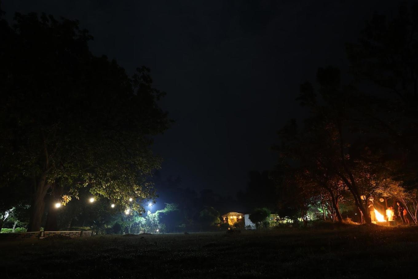 Pench Tiger Trails Resort Khawāsa Buitenkant foto